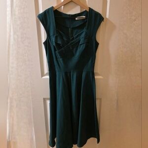 Cap-Sleeve Teal Midi Dress with Sweetheart-Inspired Bodice